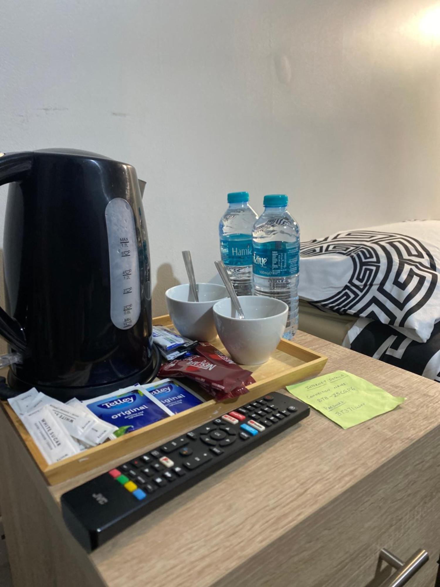 371 Cranbrook Rd Ig2 Hotel Илфорд Екстериор снимка