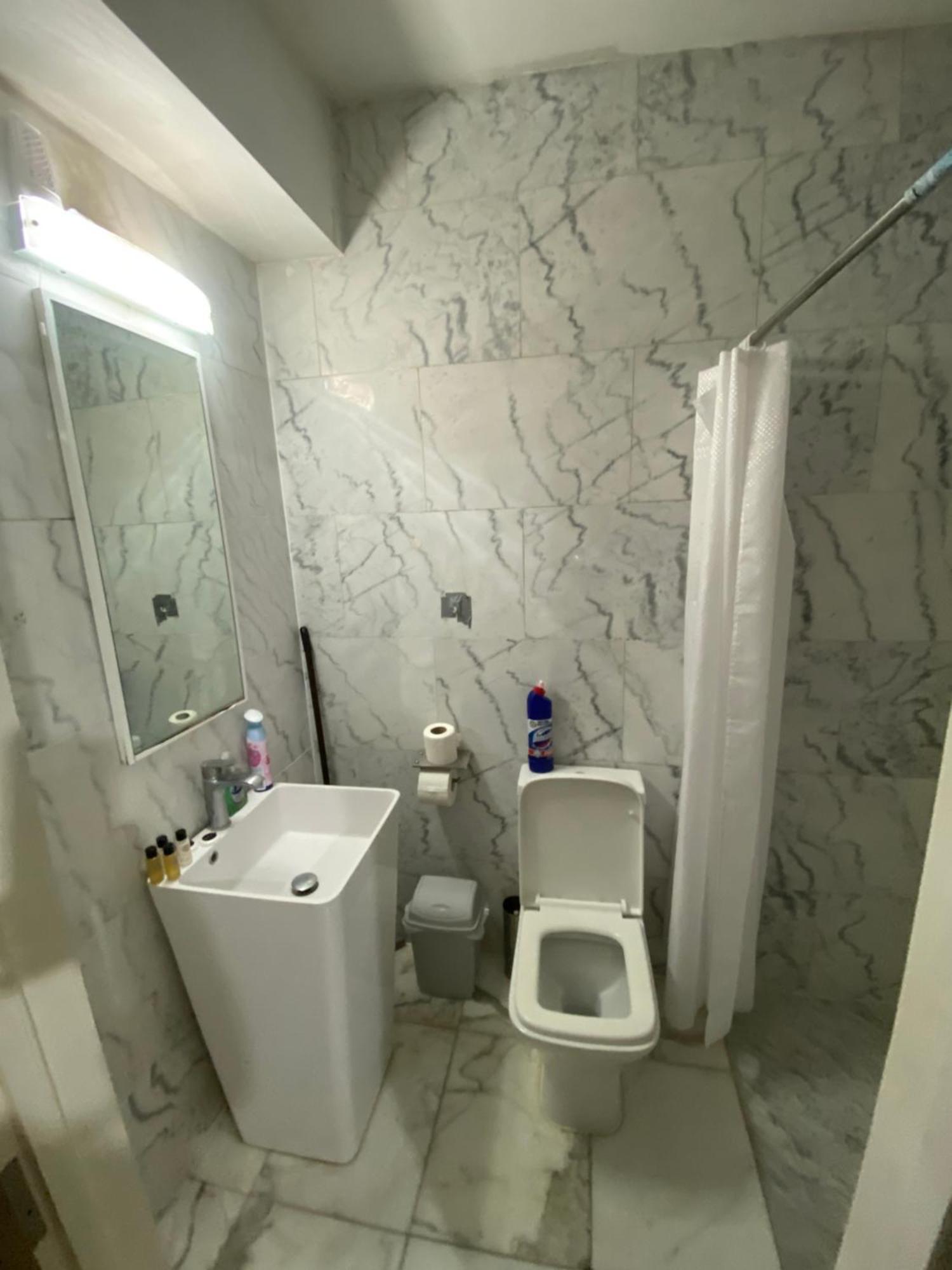 371 Cranbrook Rd Ig2 Hotel Илфорд Екстериор снимка