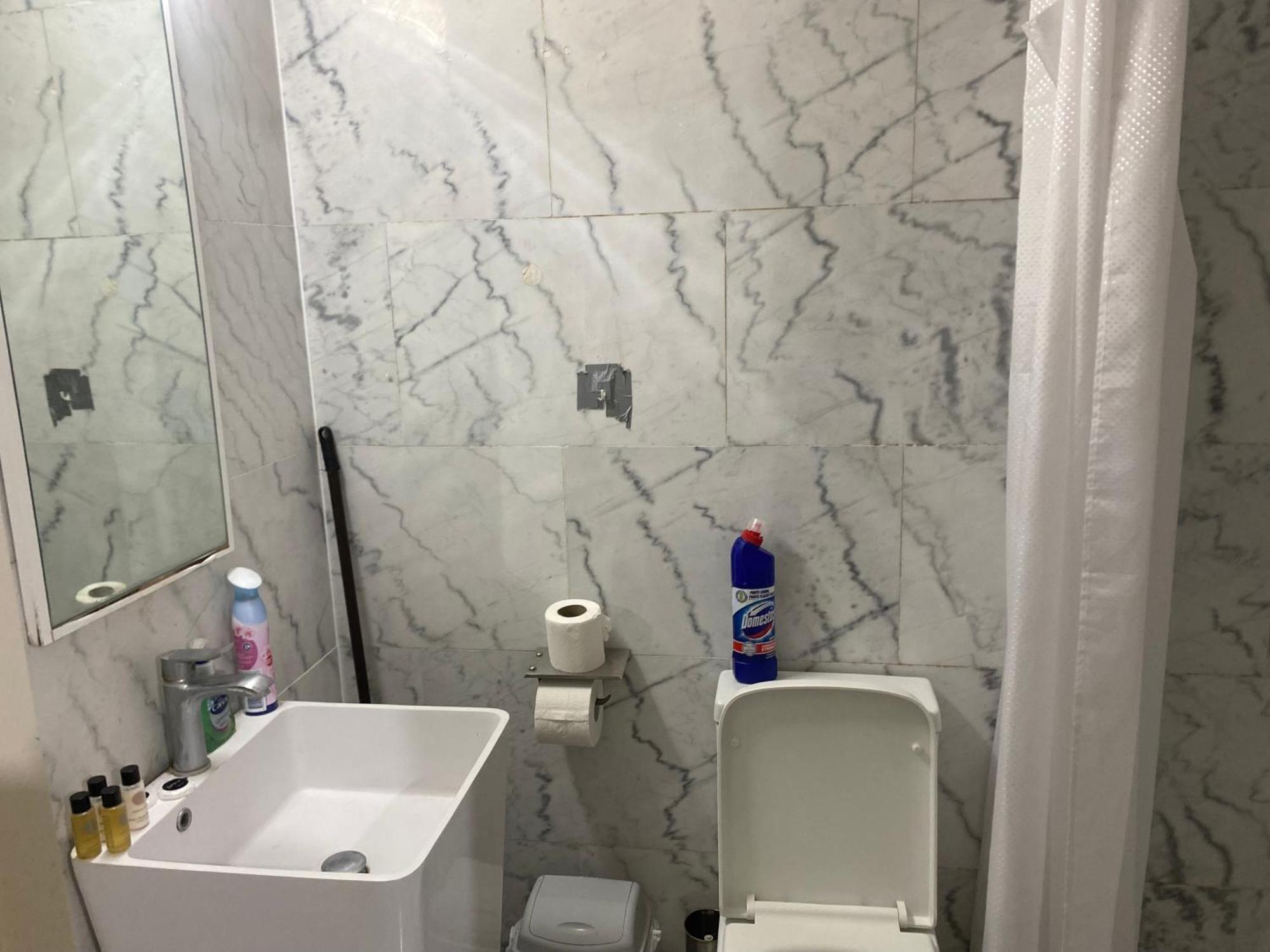 371 Cranbrook Rd Ig2 Hotel Илфорд Екстериор снимка